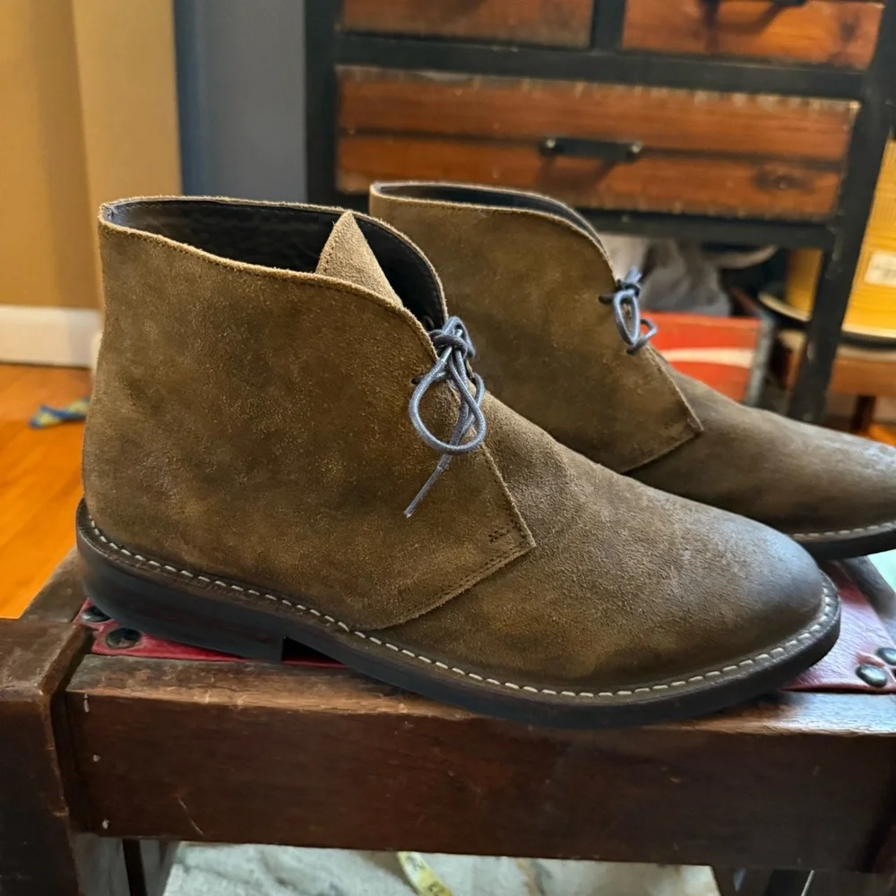 Thursday boot co. Scout classic brown suede chukka boots. 9.5